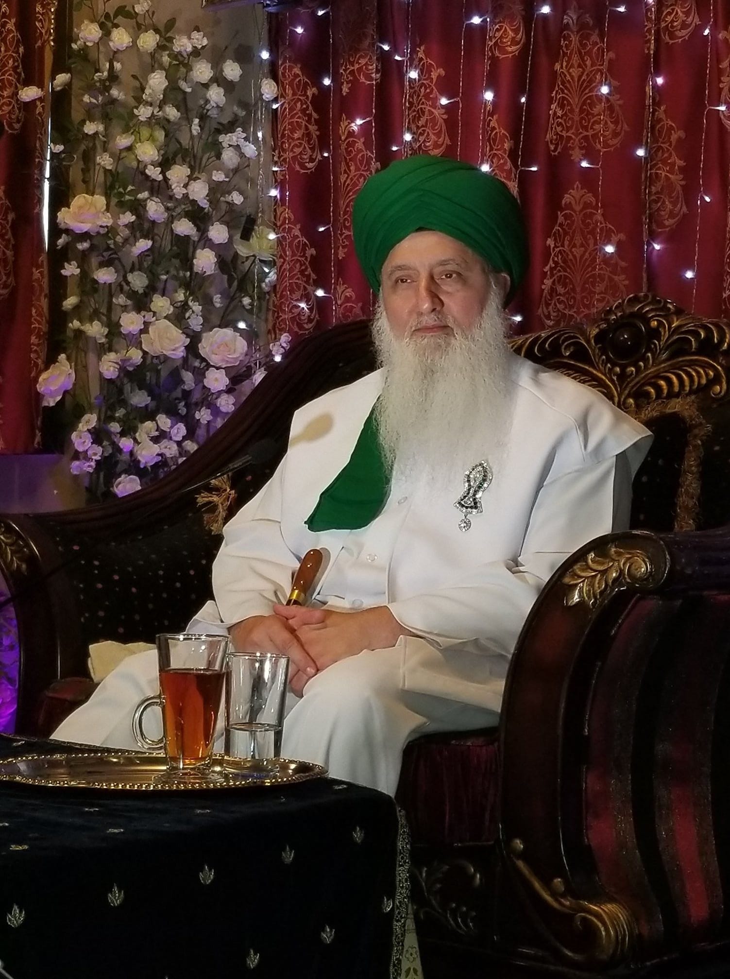 شیخ نور جان میر احمدی قدس اللہ سرہ کے فتوحات سے اقتباس
ظلمت اور تاریکی کے ان دن...