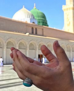 hands-praying-Madina Sharif, Green Dome, dua, madad, prayer, Prophet Muhammad (s), mosque, love